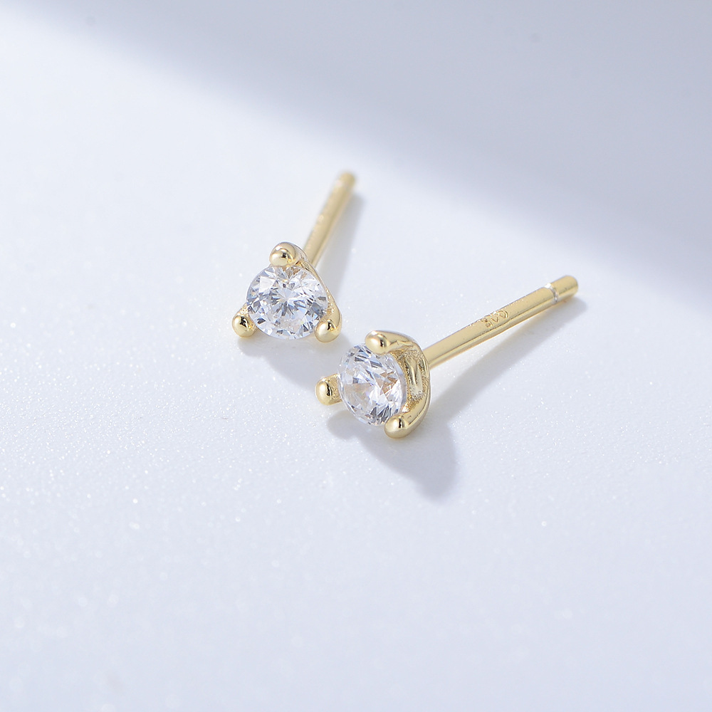 S925 Sterling Silver Three-Prong Round Zirconia Stud Earrings for Women, Fashionable, Simple, Mini Earrings, Elegant Wholesale Earrings, Small Jewelry