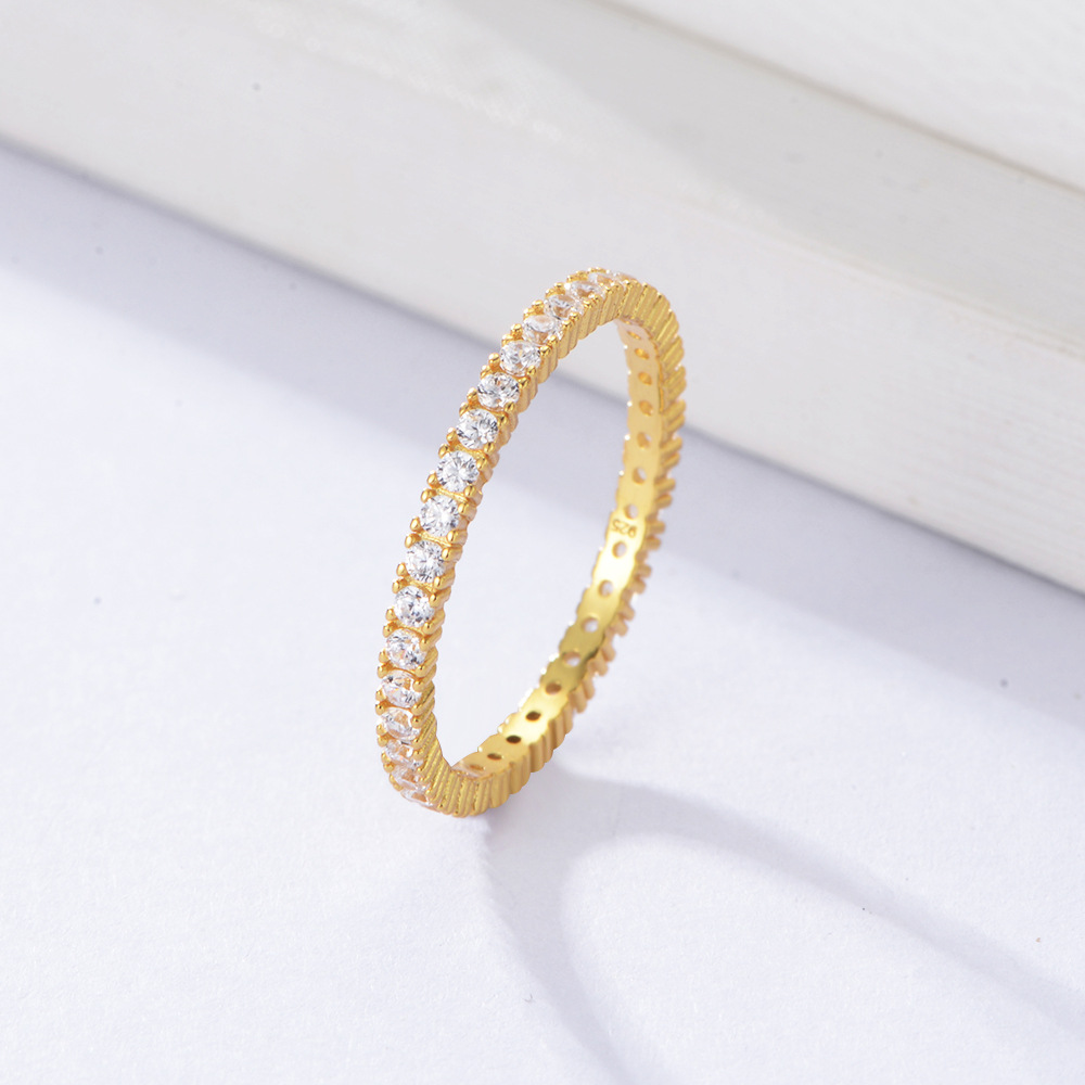 Micro-paved zircon and full diamond ring, sterling silver, fashionable and simple, European and American style, versatile, stackable, jewelry.
