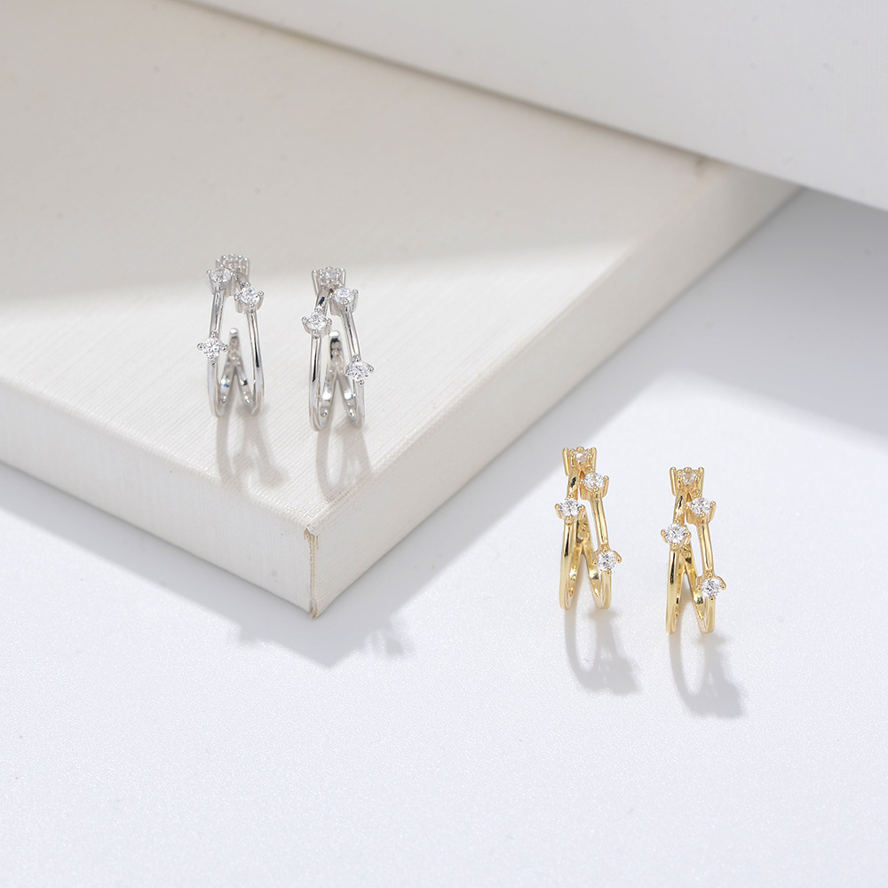 S925 Sterling Silver Geometric Micro-painted Zirconia Clip-on Earrings, Minimalist Style, Individualistic, Simple, and Luxurious Cartilage Clip Earrings