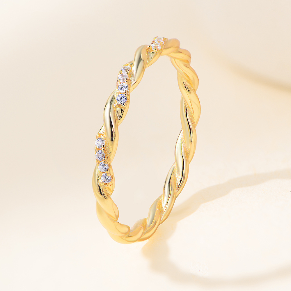 S925 sterling silver twisted braided ring for women, a unique and sophisticated design, featuring diamond accents.