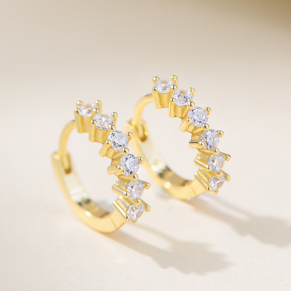 European and American style, ins-style, export-oriented, C-shaped, diamond-encrusted, zircon-embellished, unique and fashionable S925 sterling silver earrings.