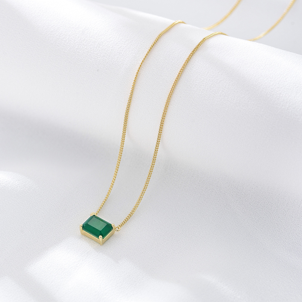 S925 Sterling Silver Square Emerald Gemstone Necklace for Women, Niche Design, Light Luxury, Simple, Single Diamond Clavicle Chain