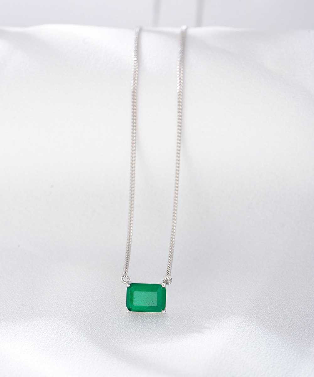 S925 Sterling Silver Square Emerald Gemstone Necklace for Women, Niche Design, Light Luxury, Simple, Single Diamond Clavicle Chain