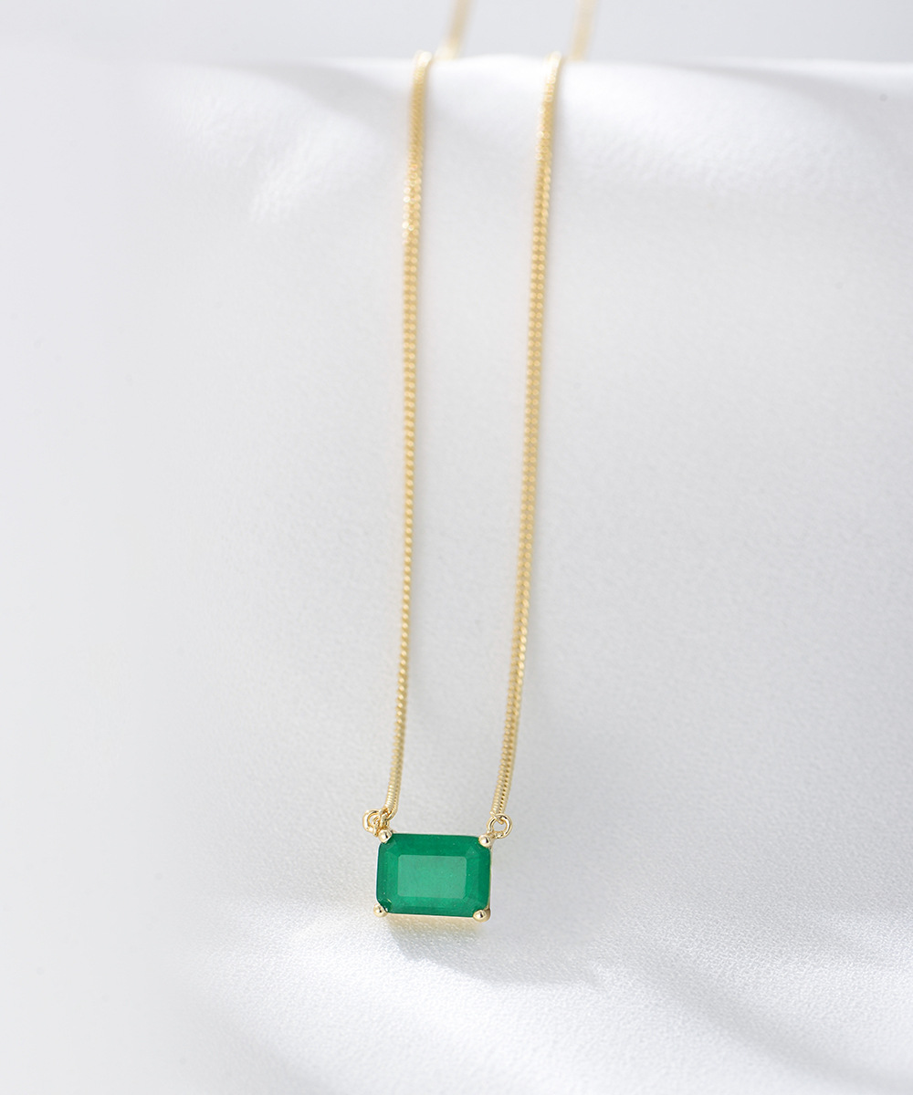 S925 Sterling Silver Square Emerald Gemstone Necklace for Women, Niche Design, Light Luxury, Simple, Single Diamond Clavicle Chain
