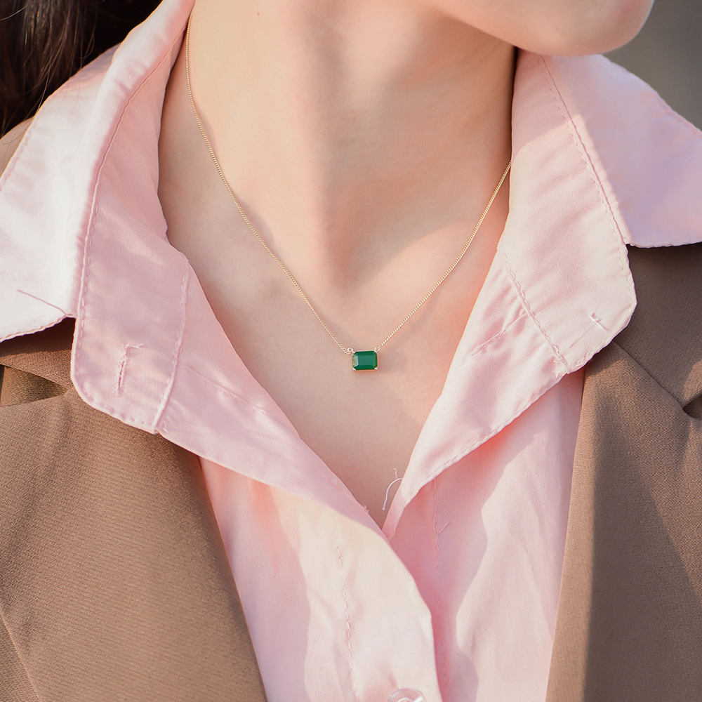 S925 Sterling Silver Square Emerald Gemstone Necklace for Women, Niche Design, Light Luxury, Simple, Single Diamond Clavicle Chain
