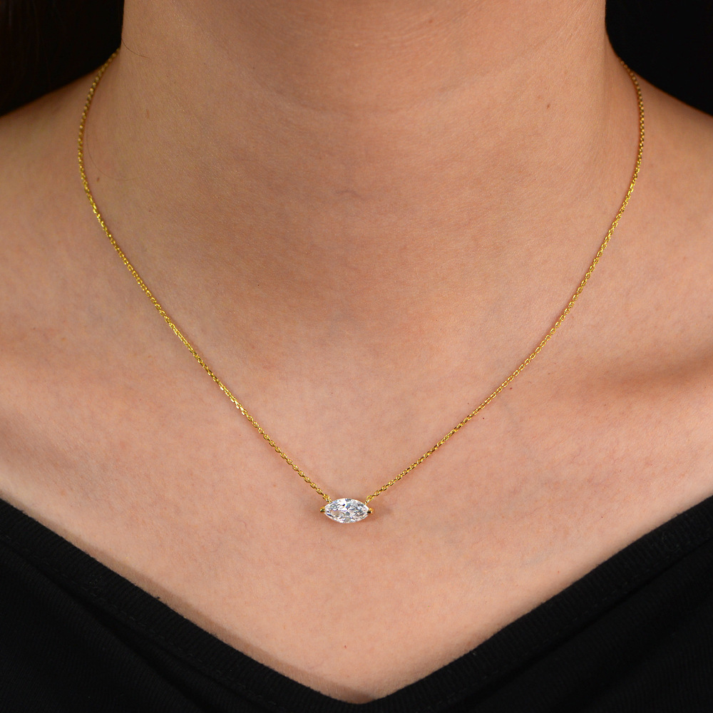 New European and American fashion bestseller: S925 sterling silver marquise zircon pendant necklace for women, trendy and simple clavicle chain.
