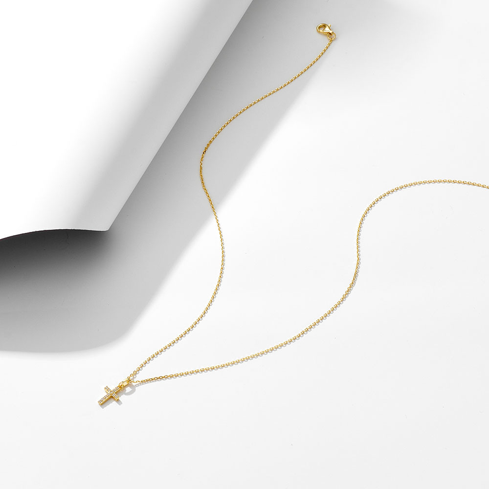 Simple and elegant European and American style diamond-encrusted cross sterling silver necklace for women, niche design, high-end clavicle chain/necklace