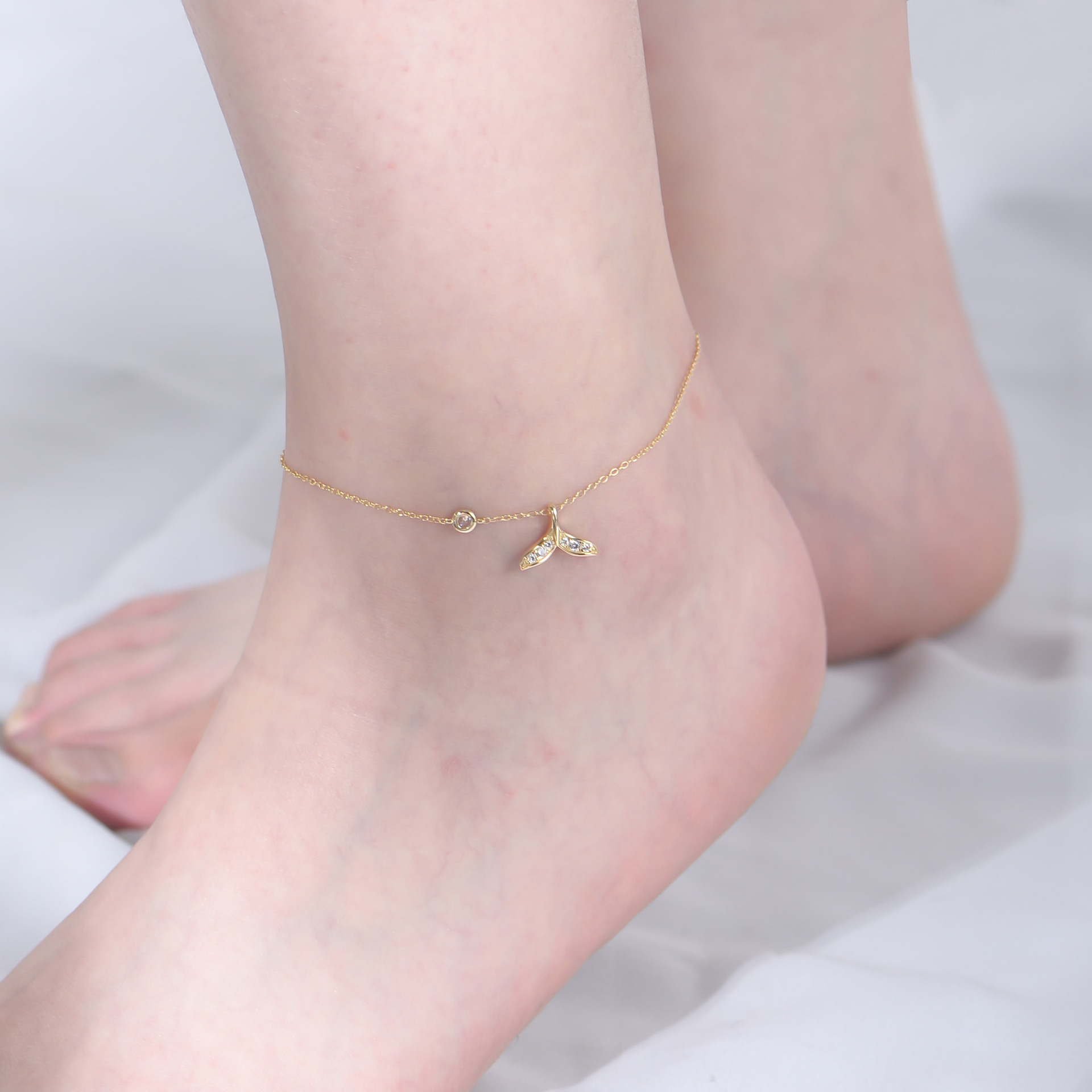 Wish European and American Summer Hot Selling S925 Sterling Silver Creative Mermaid Tail Anklet, Summer Simple and Elegant Diamond-Studded Women's Foot Jewelry