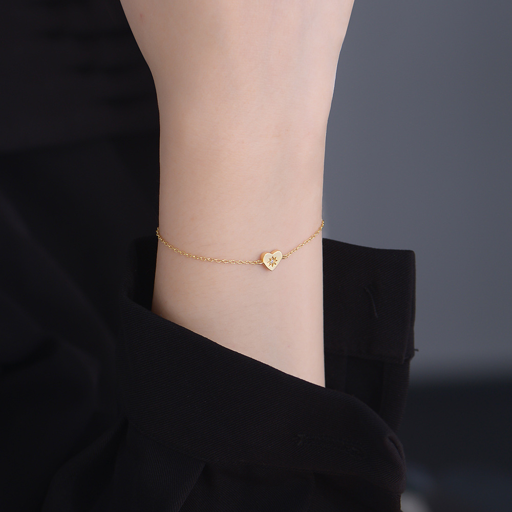 925 Sterling Silver Plated with 14K Gold Heart-Shaped Bracelet for Women, European and American Style, Simple, Fashionable, and High-End Jewelry
