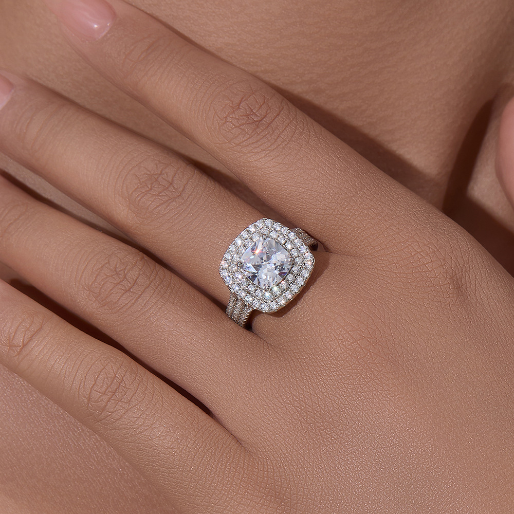 Classic full-diamond luxury sterling silver ring for women, European and American style, micro-set zircon, light luxury high-end wedding ring/jewelry.