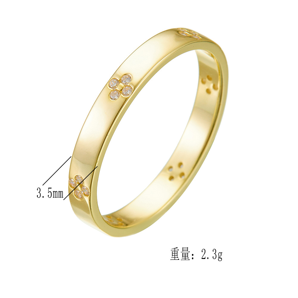 A popular classic ring set in Europe and America, made of 925 sterling silver, offering a luxurious and sophisticated look.