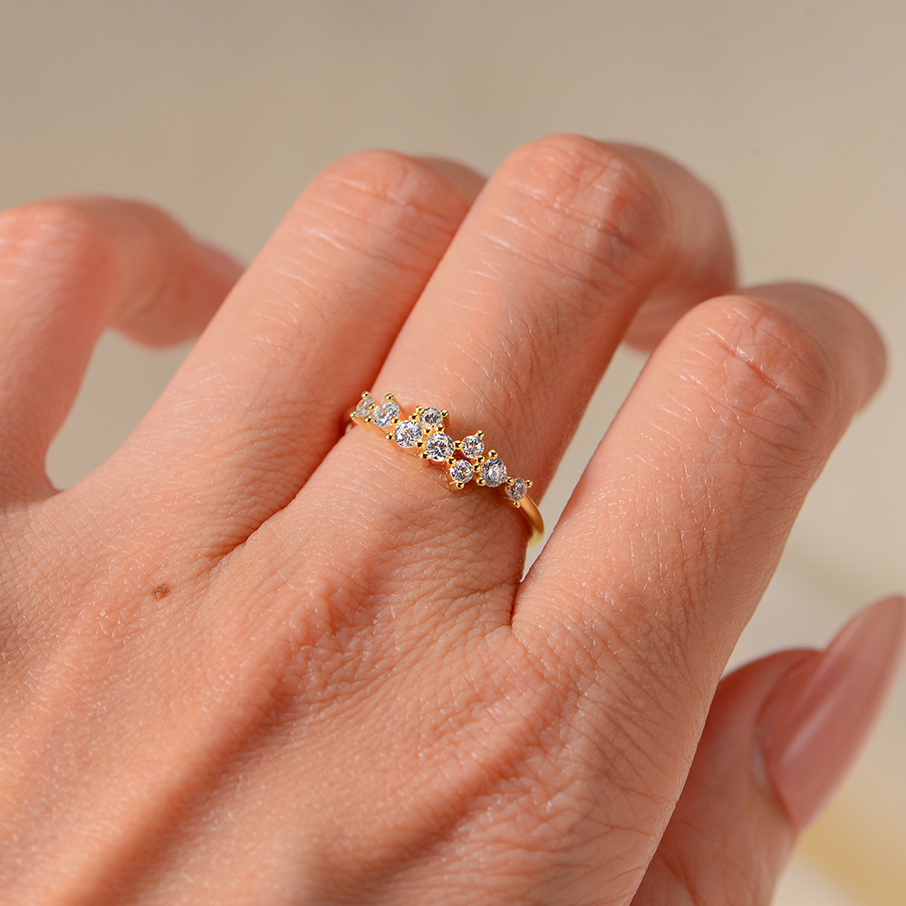 New minimalist Japanese-style light luxury ins multi-color diamond sterling silver ring for women, a hot-selling, fresh and versatile ring.