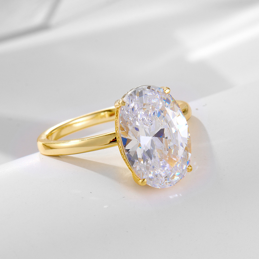 925 Sterling Silver 8*12 Oval Ring with 5.5 Carat Icy Zirconia Cut Stone, a Luxurious and High-End Jewelry Set