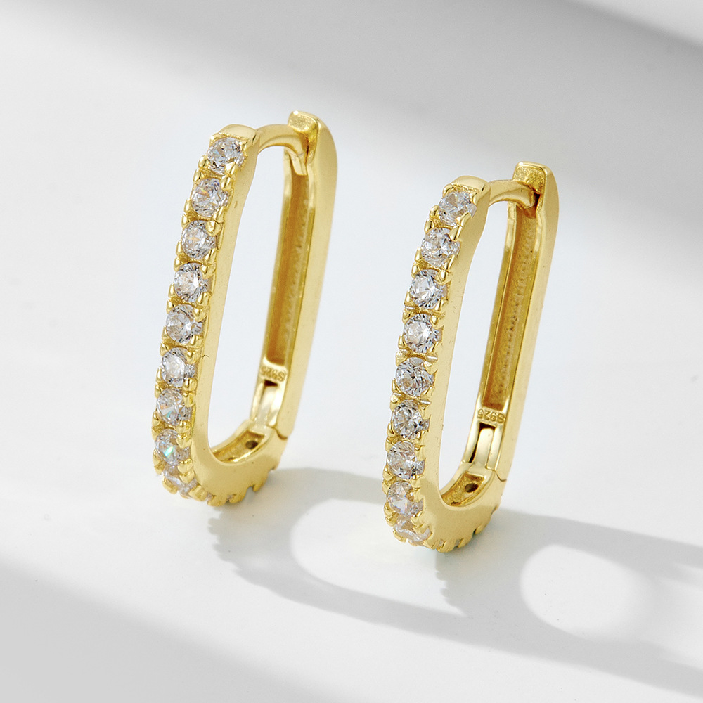 New European and American style S925 sterling silver oval zircon hoop earrings for women, high-end fashion and unique earrings.