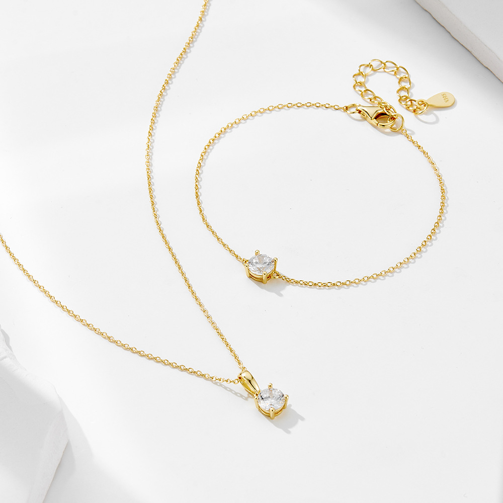 925 Sterling Silver Four-Prong Round Zircon Necklace, High-End Luxury Minimalist Style, European and American Ins Style, Exquisite and Simple Clavicle Chain