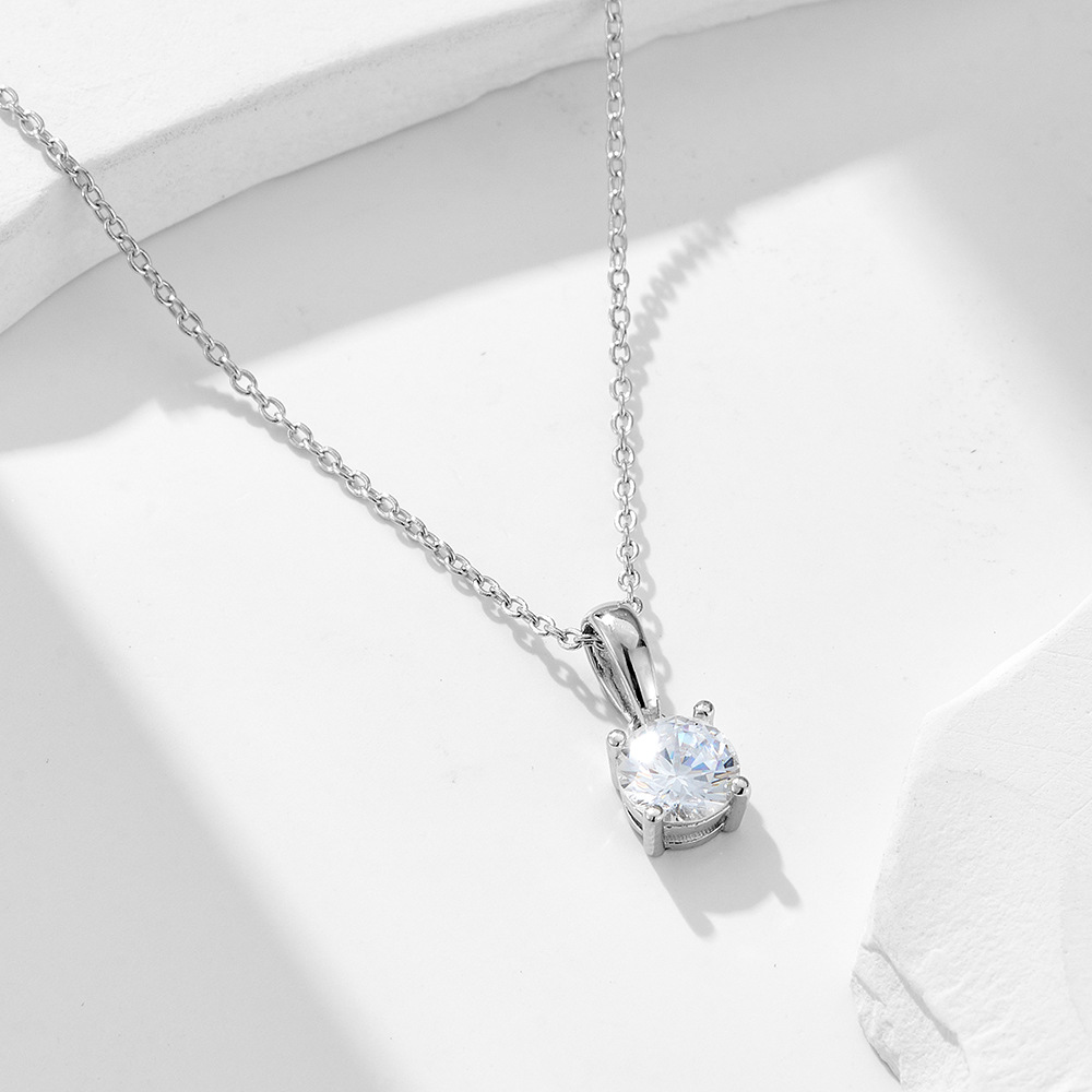 925 Sterling Silver Four-Prong Round Zircon Necklace, High-End Luxury Minimalist Style, European and American Ins Style, Exquisite and Simple Clavicle Chain
