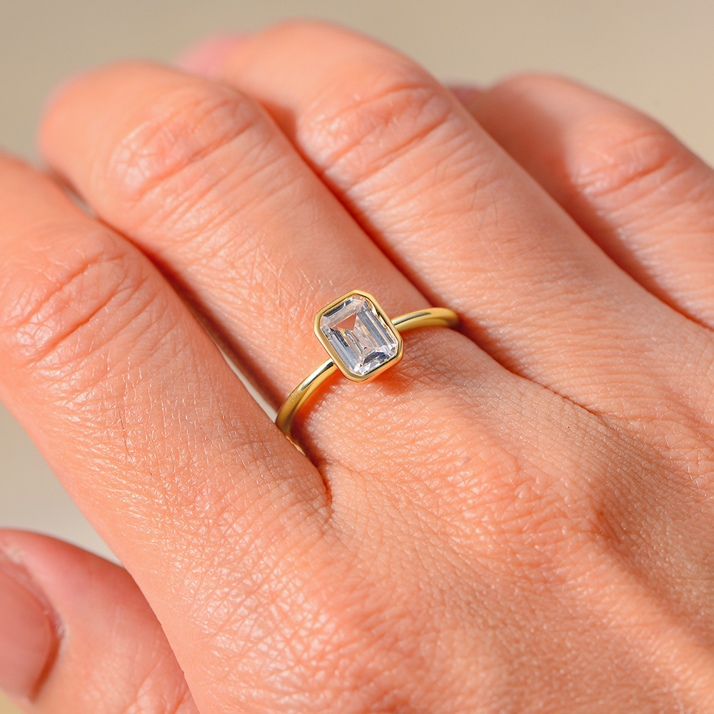 S925 Sterling Silver Square Diamond Zirconia Ring for Women - Hot Selling Fashionable and Versatile European and American Style Niche Luxury Ring
