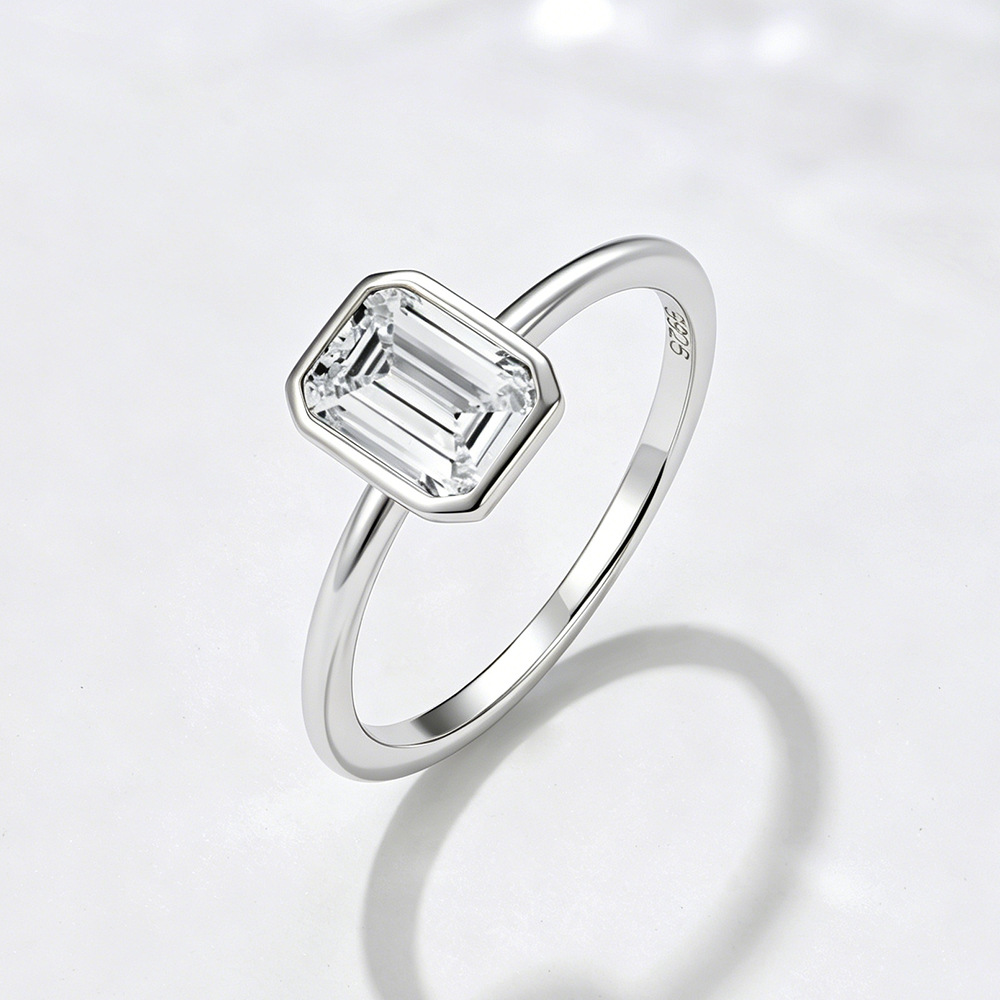 S925 Sterling Silver Square Diamond Zirconia Ring for Women - Hot Selling Fashionable and Versatile European and American Style Niche Luxury Ring