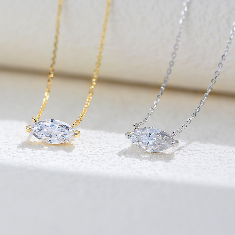 New European and American fashion bestseller: S925 sterling silver marquise zircon pendant necklace for women, trendy and simple clavicle chain.